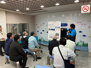 利用団体向け現場見学会の様子
