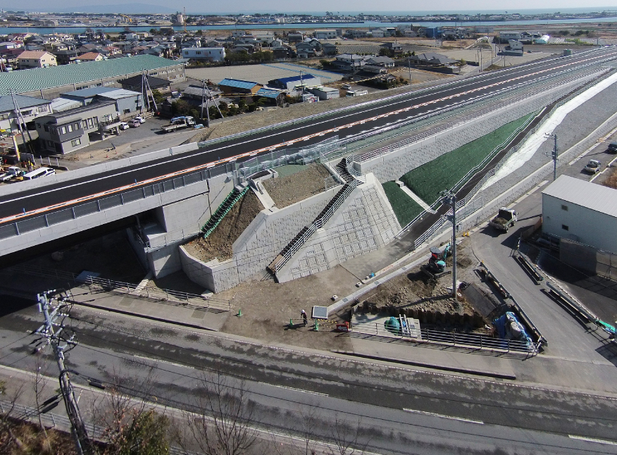 津波一時避難場所の整備(鳴門JCT~徳島IC間)